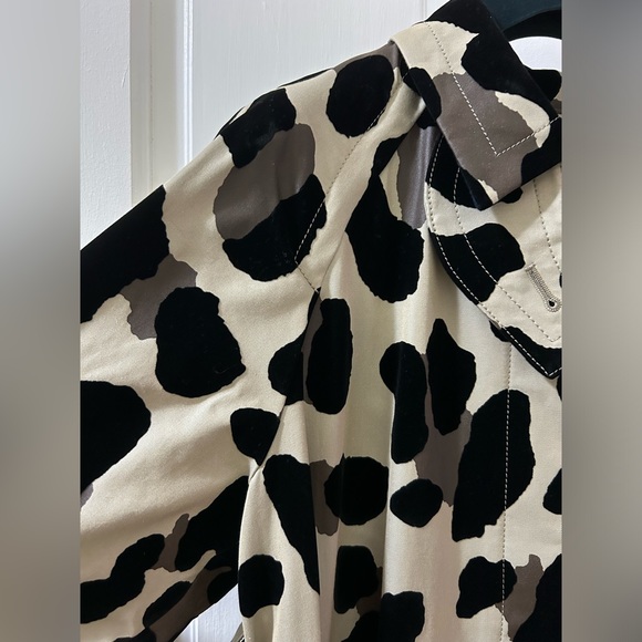 Trench coat by Sacai - Picture 12 of 16